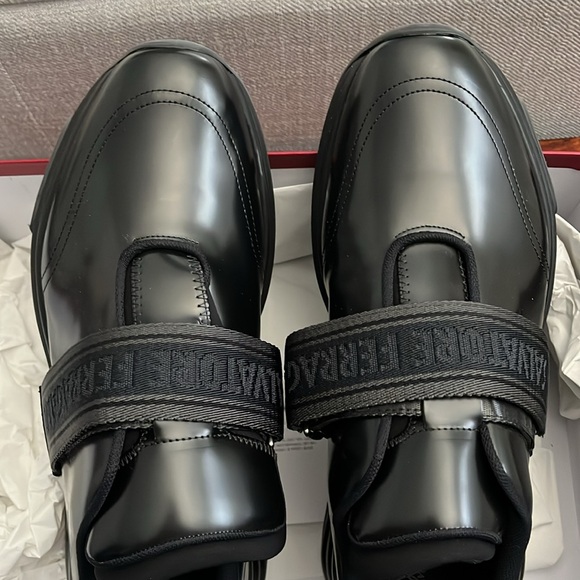 Ferragamo men’s leather athletic sneaker shoes - Picture 5 of 6